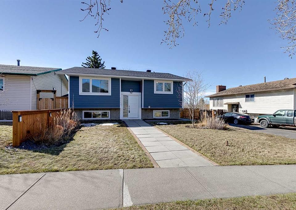 1st image of 8111 Ranchview Dr NW