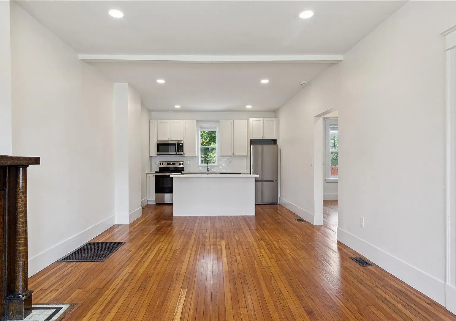 Lincoln Park Townhomes — Photo 2