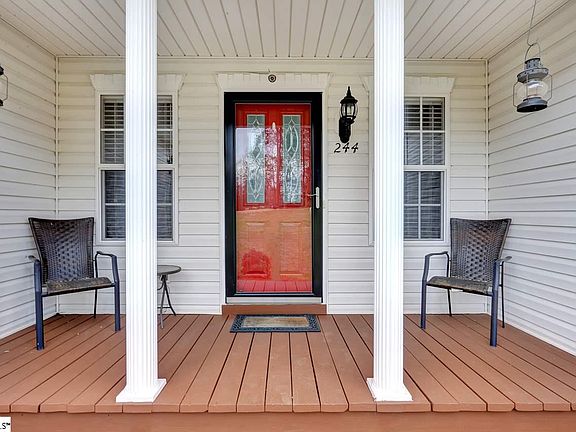 4th image of 244 Pine Meadow Dr