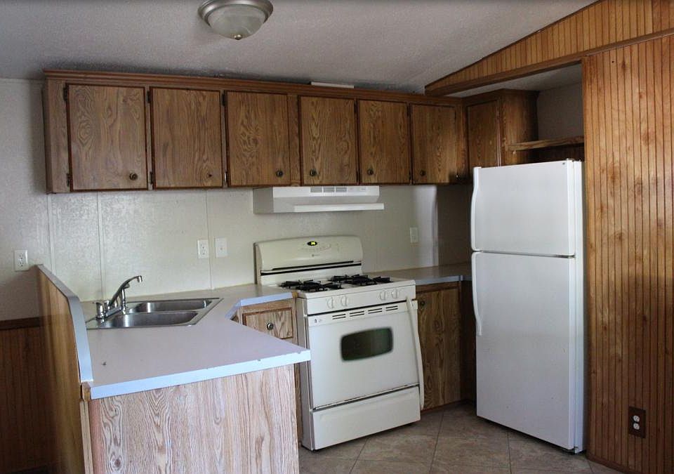 2nd image of 1500 S Golden Ave #B