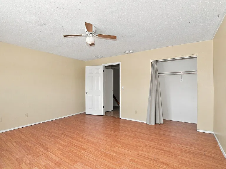 115 Michelle Ln #D — Photo 9