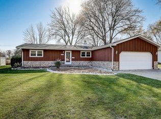 6311 Manchester Dr, Greendale, WI 53129