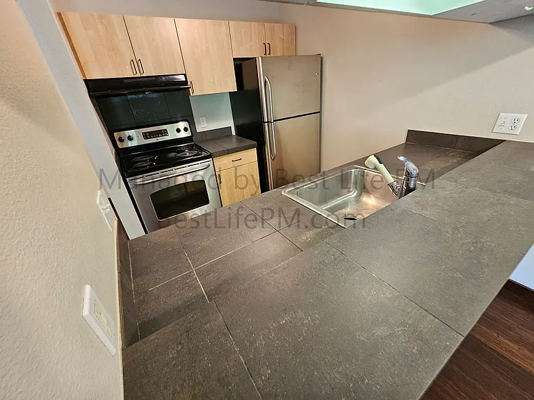 1535 SW Clay St #301 — Photo 21