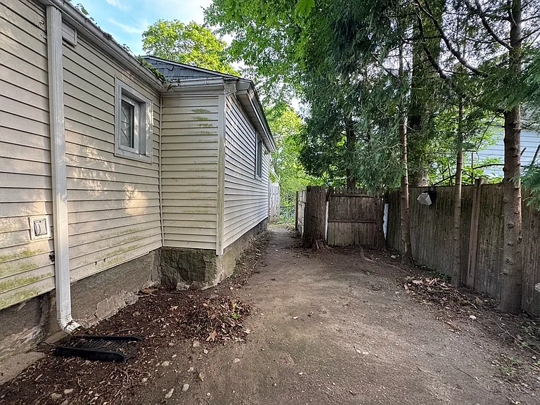 41 Cross St #1 — Photo 23