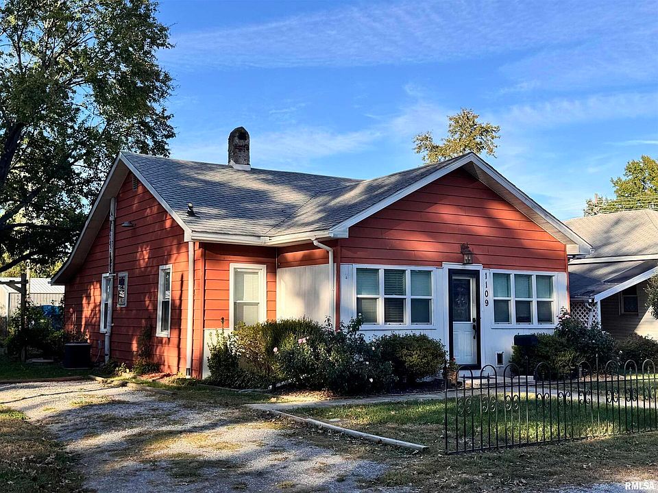 1st image of 1109 E 5th St