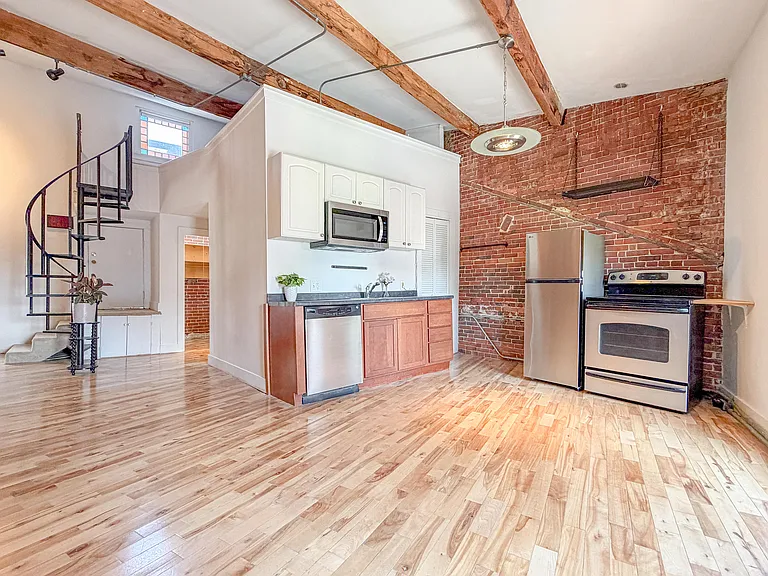578 Congress St #3 — Photo 23
