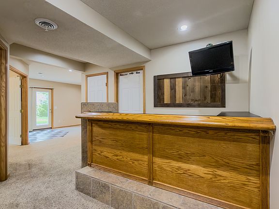 3rd image of 23684 Birch Rd