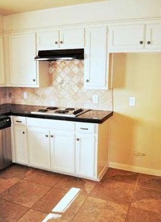 3rd image of 2508 Highgate Dr
