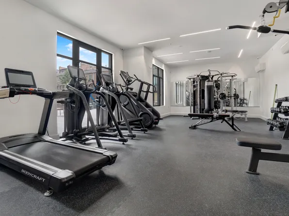 875 4th Avenue image 7 of 18