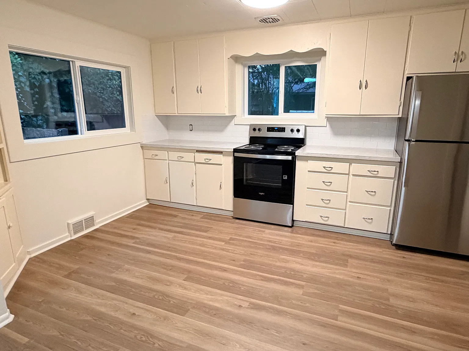 3 bed, 1080 sqft, $2,599 — Photo 3