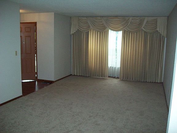 Living Room (new carpet)