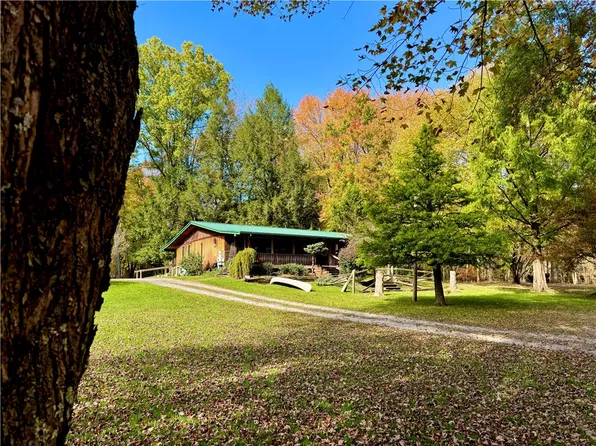 255 Brent Rd, Grove City, PA 16127