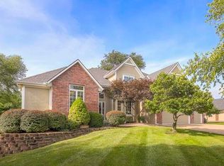 2339 NE Smokey Hill Dr, Lees Summit, MO 64063