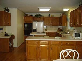 3rd image of 801 Chancellor Heights Dr