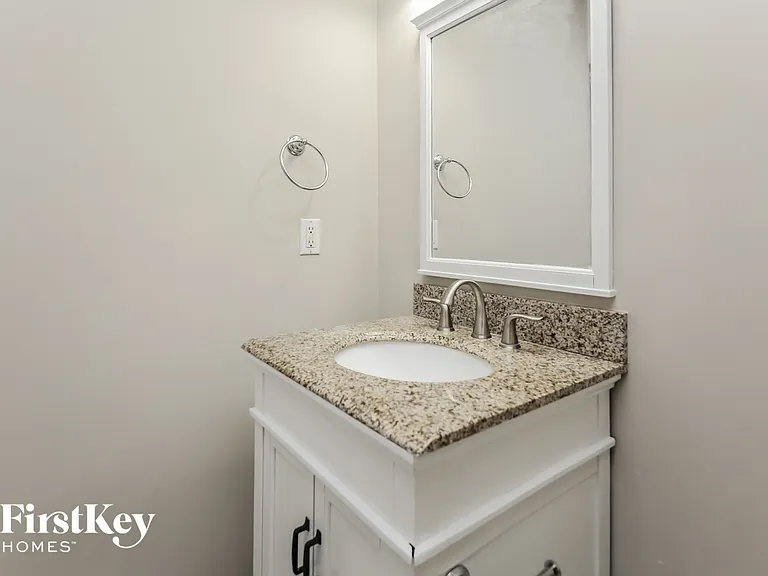 3215 Maple Terrace Dr — Photo 14