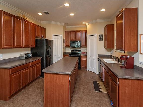 4th image of 605 Del Pilar Dr