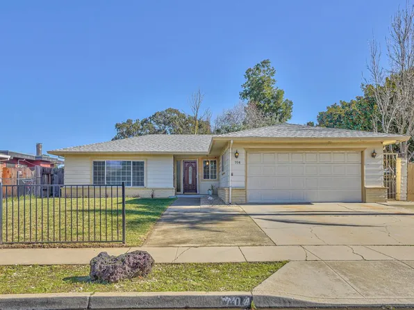 704 Saint Regis Way, Salinas, CA 93905