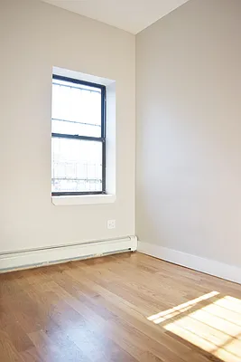 Rented by EXR | media 7