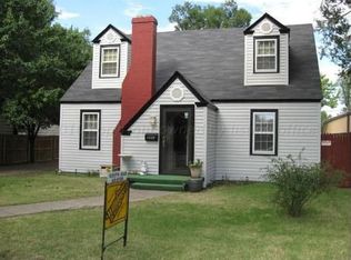 1229 Charles St, Pampa, TX 79065