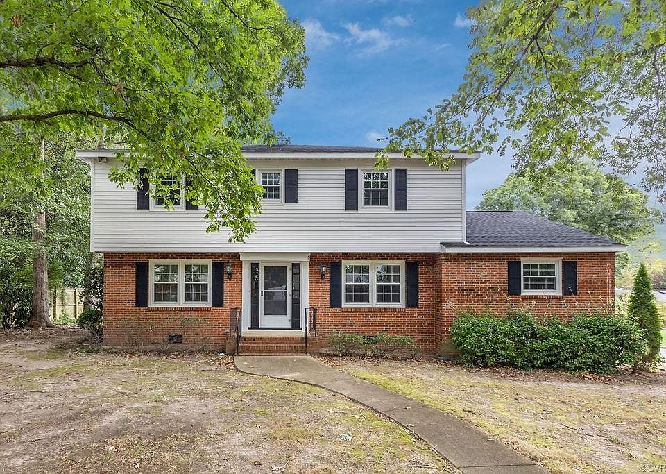 1st image of 9400 Treetop Ln