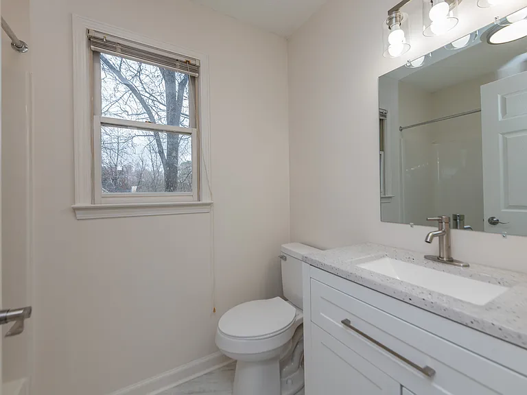 225 Autumn Trace Ct — Photo 23