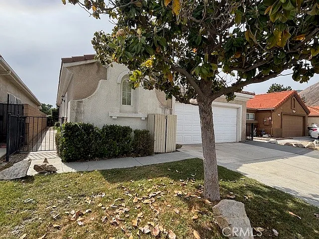 Building Photo - 904 Bergamo Ave