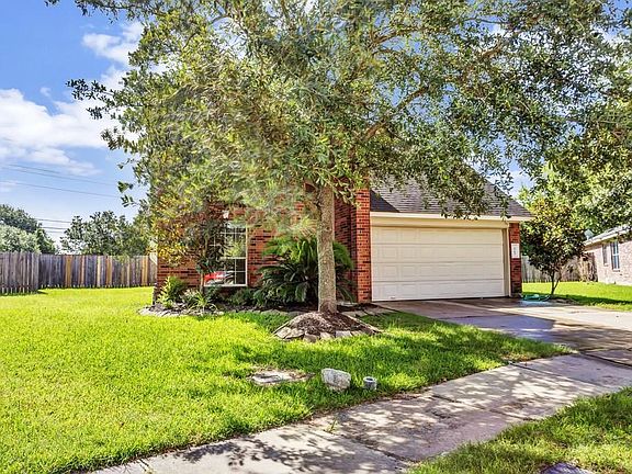 3rd image of 3702 Tavern Springs Ln
