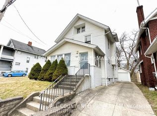 171 Oak Park Dr, Akron, OH 44302
