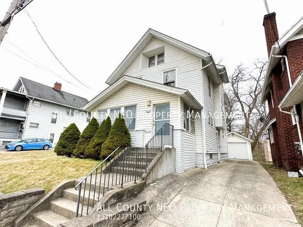 171 Oak Park Dr, Akron, OH 44302