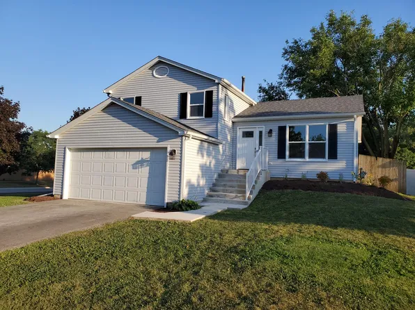 2701 Laurel Ct, Woodridge, IL 60517