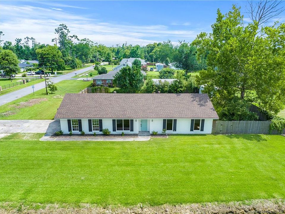 1st image of 363 Champagne Cir