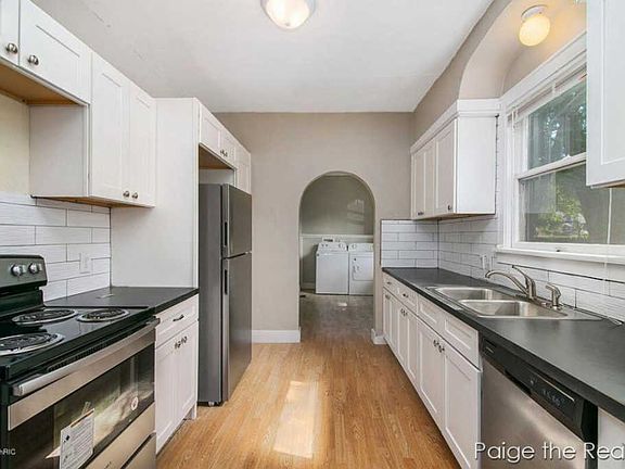 4th image of 444 Griggs St SE