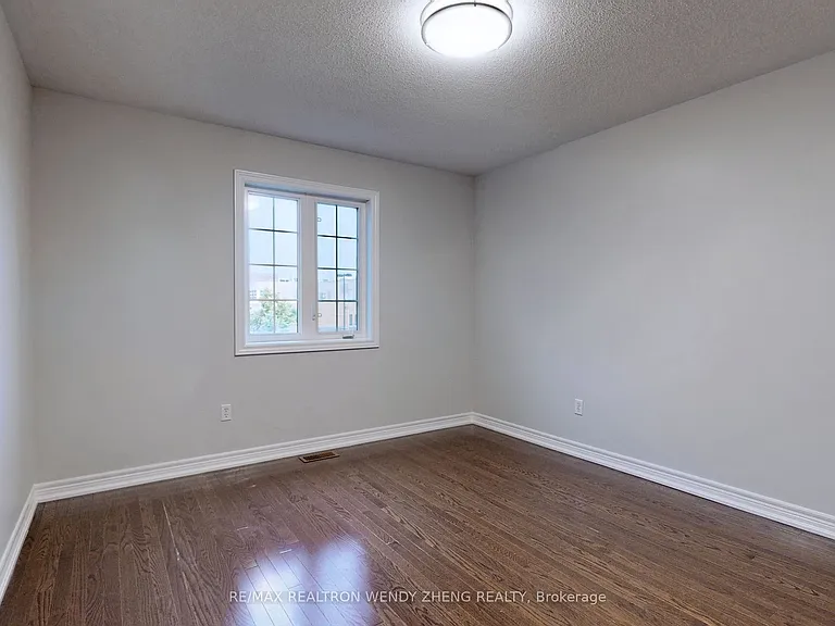 300 Sunny Meadow Blvd #UPPER — Photo 34