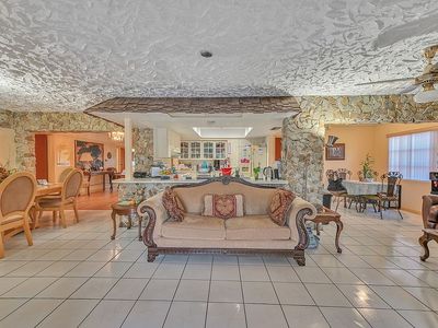 8747 Andora Dr, Miramar, FL, 33025