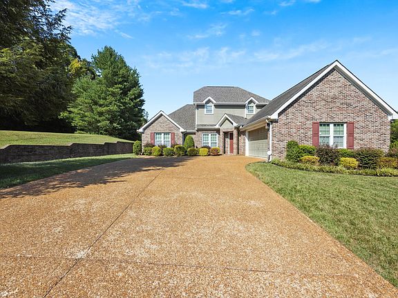 2nd image of 921 Creek Dr