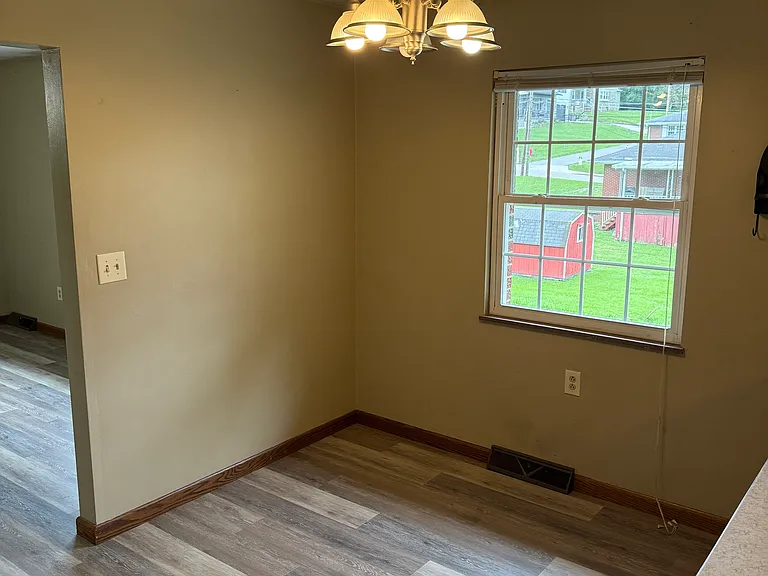 107 E North St #1 — Photo 6