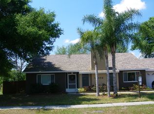 16502 Round Oak Dr, Tampa, FL 33618