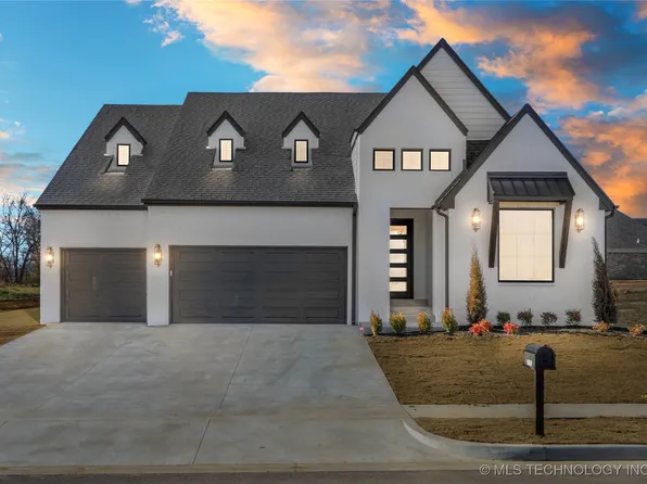 13510 S 26th St, Bixby, OK 74008