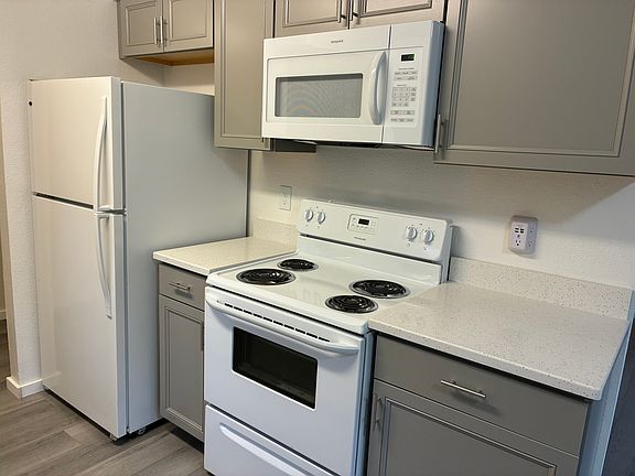 2nd image of 5708 16th Ave SE APT D