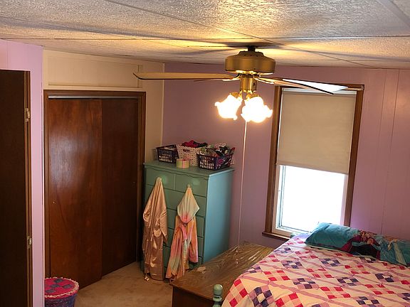 5th image of 266 Lister Ave