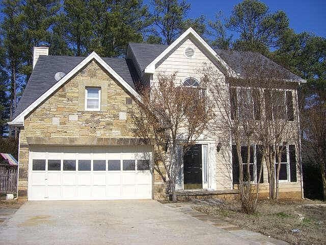 1st image of 2925 Paces Woods Dr