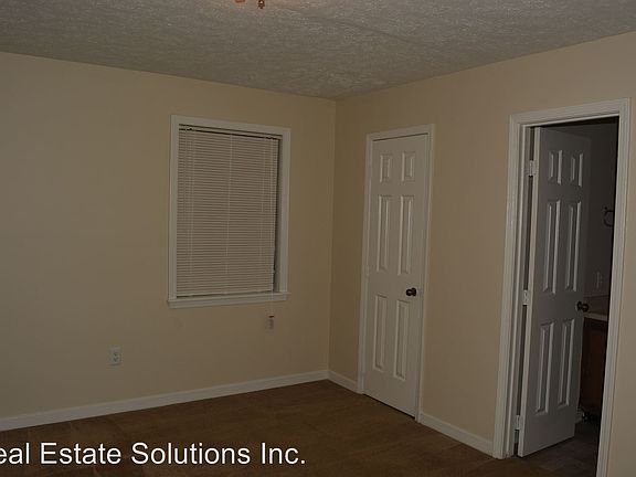 2nd image of 118 Bent Creek Cir N #A