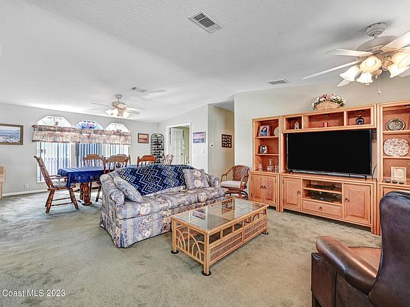 3rd image of 7631 Great Bear Lake Dr