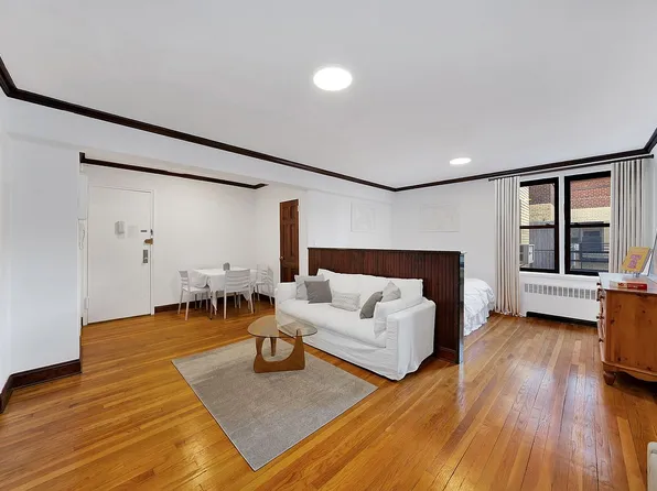 60 E 9th St APT 642, New York, NY 10003