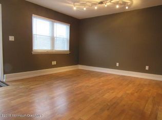 60 Greenwood Loop Rd, Brick, NJ 08724