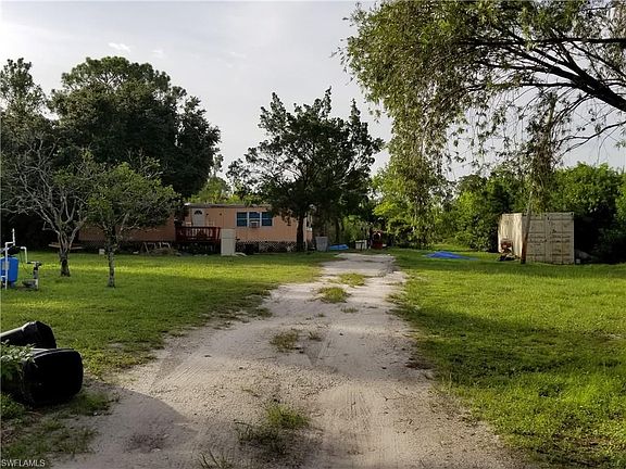 3rd image of 1680 Tucker Ln