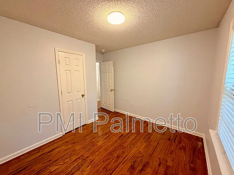 119 Chatham Cir — Photo 15