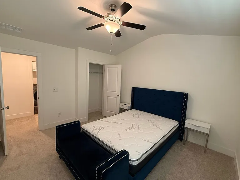 5318 Radford Loop — Photo 11