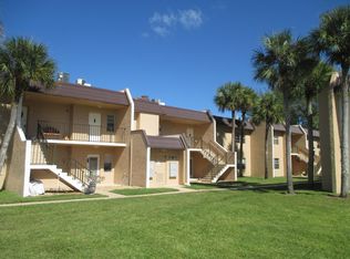 100 Lake Meryl Dr APT 206, Royal Palm Beach, FL 33411