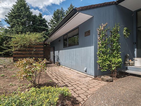 3rd image of 16435 NE Multnomah St